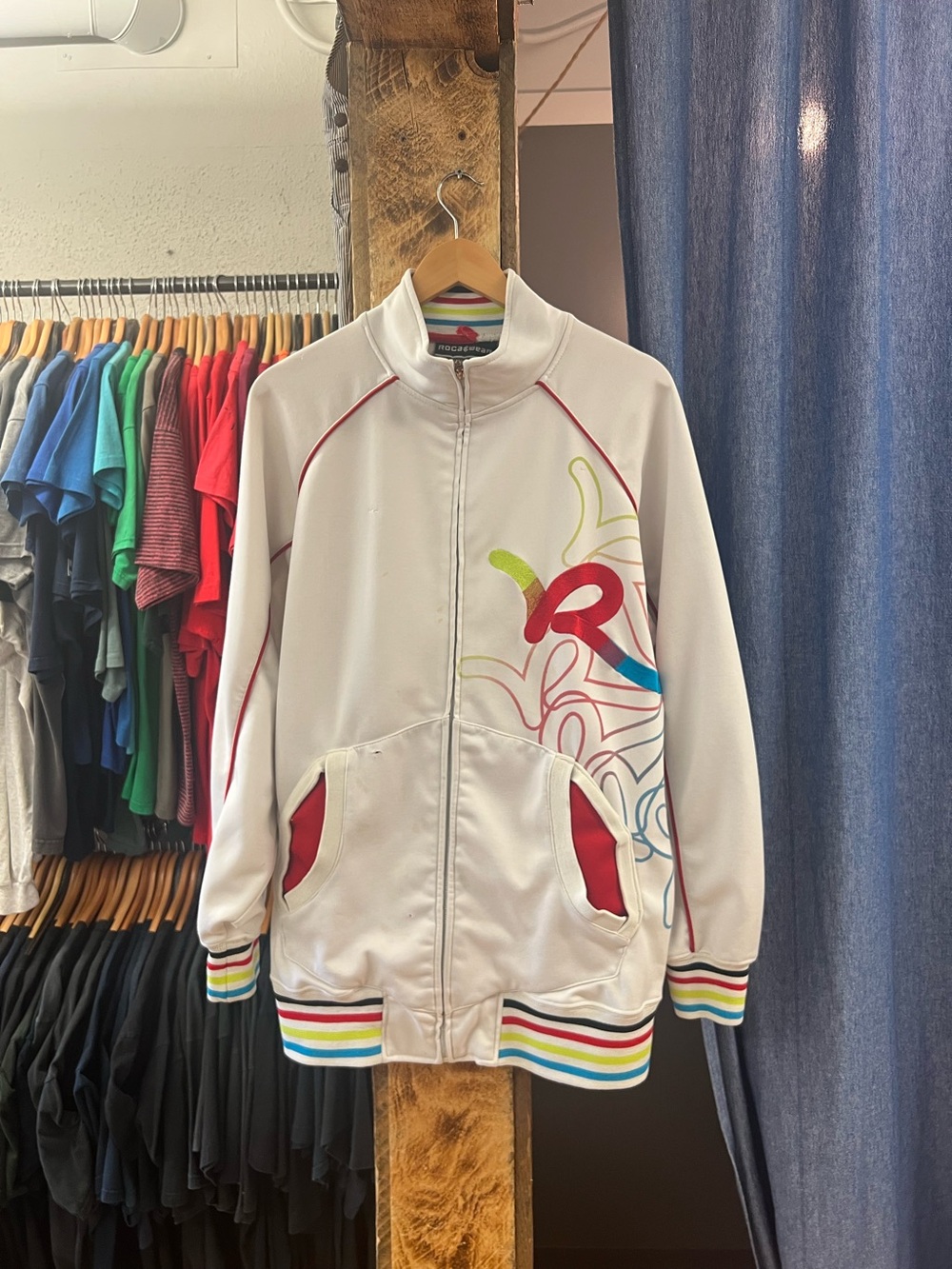 Vintage Rocawear White Zip Up Jacket